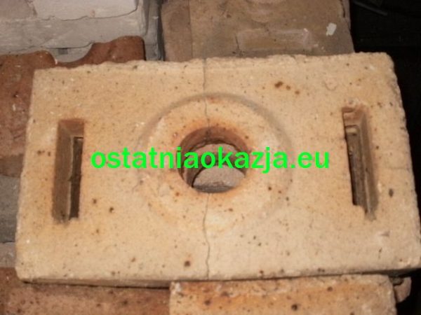 Cegła  szamot  akumulujący ciepło z otworami - Image 3